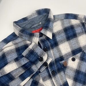 Coleman Men's Blue and White Flannel Plaid Long Sleeve Button Up Size Medium‎